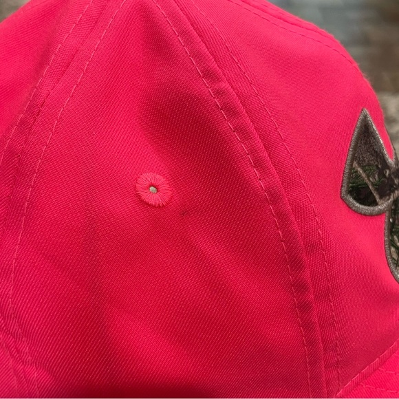 Under Armour Adjustable Baseball Cap Pink Camo Logo Women’s One Size - Picture 10 of 10
